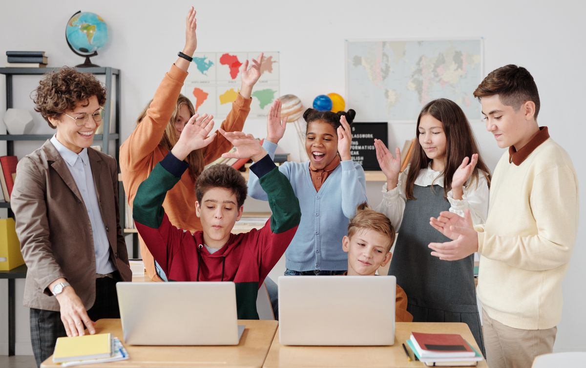 https://thestudenthelpline.com/